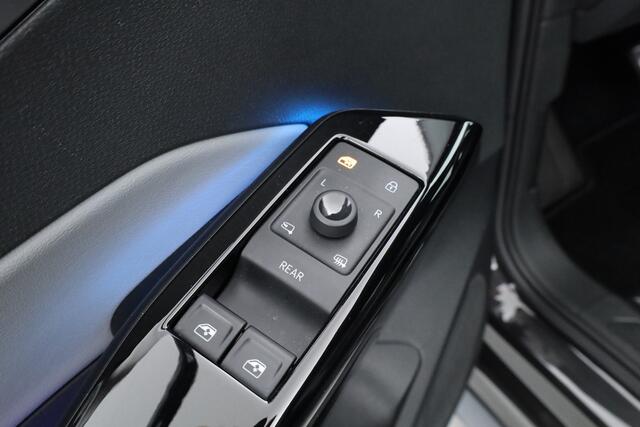 Volkswagen ID.3 First 58 kWh | IQ Light | ACC | Keyless | Stoel- Stuurverw. | 19'' | Trekhaak