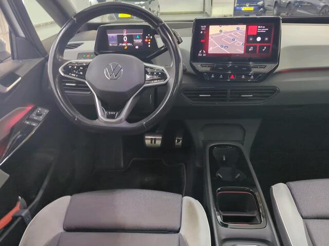 Volkswagen ID.3 First Max 58 kWh / Panorama dak / IQ Led / Navi / Steunhaak/ Getint glas / 20 Inch / Elect. + Massage Stoel