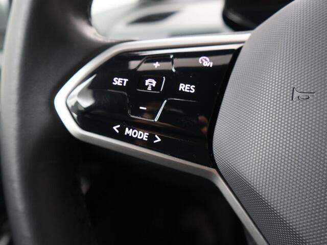 Volkswagen ID.3 First Plus 58 kWh | 204 PK | SoH 90% | Trekhaak afneembaar | Matrix LED koplampen | Apple Carplay/Android Auto | Leder |