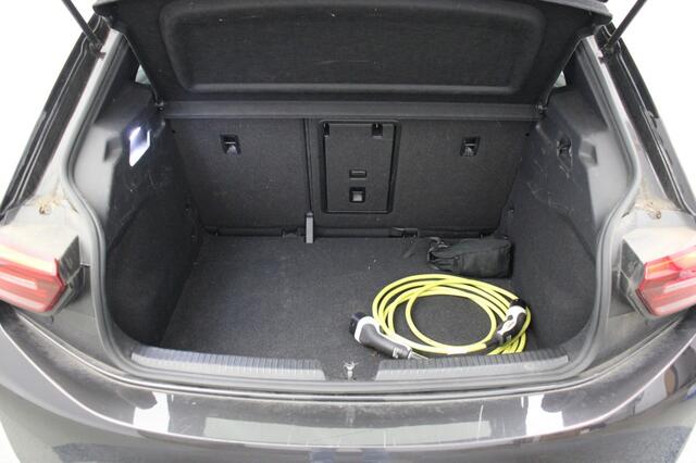 Volkswagen ID.3 Plus 58 kWh - Carplay, Navi, Cruise, Stuur/Stoelverwarming