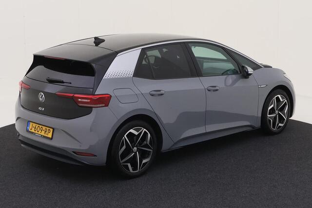 Volkswagen ID.3 First Plus 58 kWh / Navigatie / Camera / Parkeersensoren V+A / Lichtmetaal 19 inch /