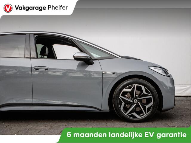 Volkswagen ID.3 First Plus 58 kWh Camera/ Stoel-stuurverwarming/ Full led/ Navigatie/ Carplay/ 19" Lmv