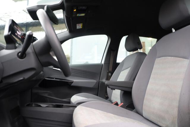Volkswagen ID.3 Pro 58 kWh SOH 91%, parkeersensoren voor en achter, multifunctioneel stuurwiel, lane assist, bluetooth, carkit carplay, meerkleurige sfeerverlichting, navigatie, discover pro