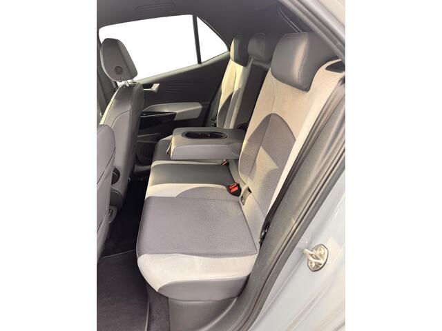 Volkswagen ID.3 First Plus 58 kWh Trekhaak, Camera, SOH 94%