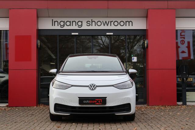 Volkswagen ID.3 First 58 kWh | Origineel NL | PDC | ACC | Navigatie | Stuur- en stoelverwarming |