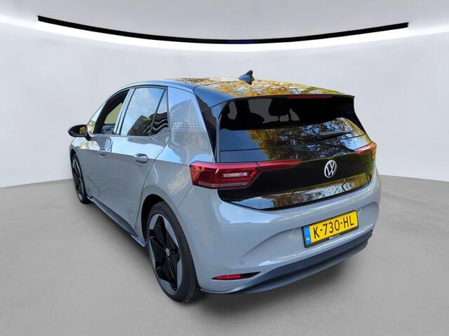 Volkswagen ID.3 First Max 58 kWh / PANO/ CAMERA/ PARK. SENSOREN/ HEAD-UP DISPLAY/ IQ. LIGHT/ APP CONNECT/ ERGO ACTIVE STOELEN/ STOELVERWARM./ GETINT GLAS/ NAVI/ CLIMA/ 20" LMV