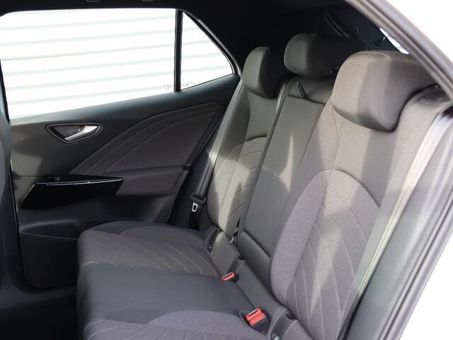 Volkswagen ID.3 Pure Oranje Edition 52 kWh accu, 125 kW / 170 pk H atchback Elektrische aandrijving | Comfort pakket | Assistance pakket |