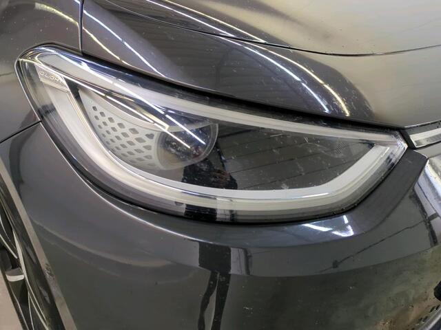 Volkswagen ID.3 First Plus 58 kWh Airco ECC Navi Carplay PDC VA+ Camera Adaptive Cruise Control 19" LM Velgen LED Matrix