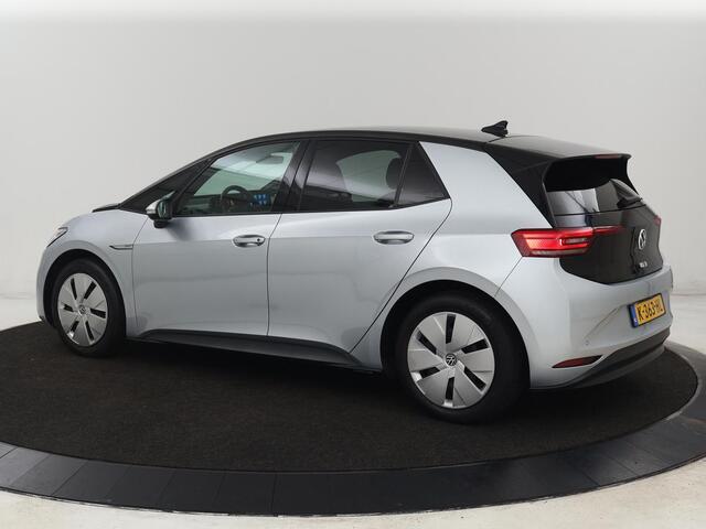 Volkswagen ID.3 Business 58 kWh | Stoel & stuurverwarming | Camera | Carplay | Adaptive cruise | Matrix LED | Navigatie | Climate control | Parkeerhulp | Bluetooth