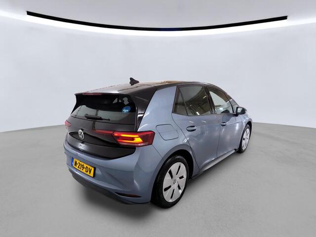 Volkswagen ID.3 Life 58 kWh / Navigatie / App connect / Parkeersensoren V+A / Stoel+stuur verwarming /