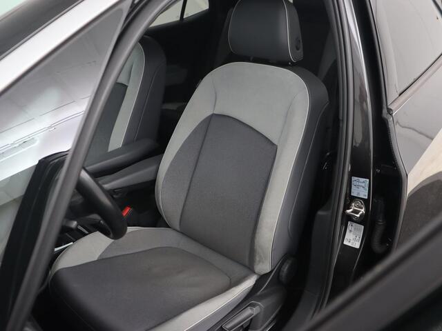 Volkswagen ID.3 First Plus 58 kWh | Stoel & stuurverwarming | Matrix LED | Adaptive cruise | Carplay | Sfeerverlichting | Camera | Navigatie | DAB | Keyless | Parkeerhulp | Climate control