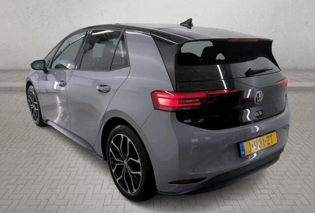 Volkswagen ID.3 First Plus 58 kWh / Trekhaak / Pdc.+Camera / Airco-ecc./ Navigatie / Xenon / Stoelverwarming /