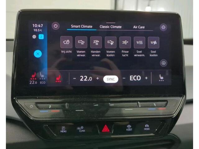 Volkswagen ID.3 First Plus 58 kWh / Trekhaak / Pdc.+Camera / Airco-ecc./ Navigatie / Xenon / Stoelverwarming /