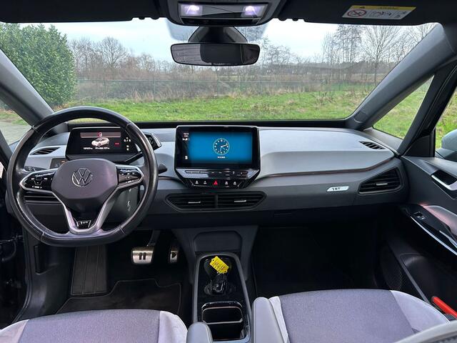 Volkswagen ID.3 First Plus 58kWh Navi-Pro Adap.Cruise Camera 19" Ecc Apple Carplay Android Auto SOH 91% Stoel+Stuur verwarming LmvStoelverwarming Matrix led Privacy Glas Keyless Rijstrooksensor 1e Eigenaar Origineel Nederlandse Auto