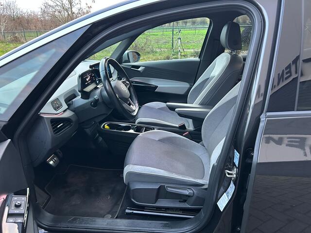 Volkswagen ID.3 First Plus 58kWh Navi-Pro Adap.Cruise Camera 19" Ecc Apple Carplay Android Auto SOH 91% Stoel+Stuur verwarming LmvStoelverwarming Matrix led Privacy Glas Keyless Rijstrooksensor 1e Eigenaar Origineel Nederlandse Auto