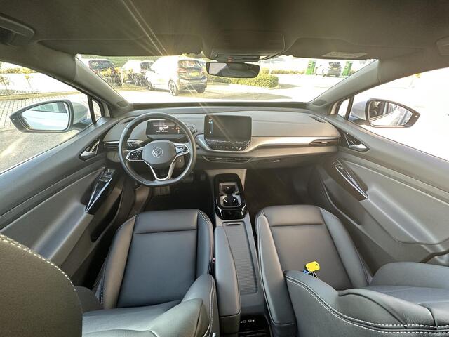 Volkswagen ID.4 52kwh Pure // Leder