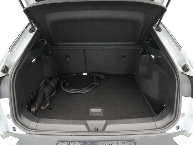 Volkswagen ID.4 Pure 52 kWh Panorama Matrix Led Stoelverwarming Warmtepomp Carplay Navigatie