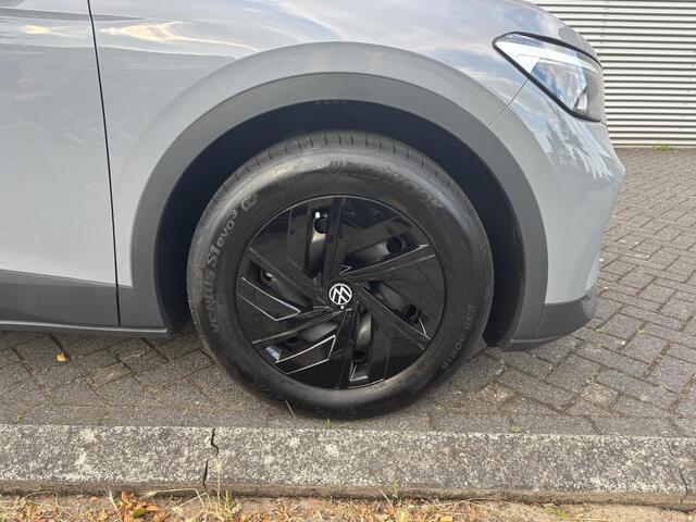Volkswagen ID.4 Pure 52 kWh LED verlichting / Climate control / Parkeersensoren / App-connect / Cruise control /