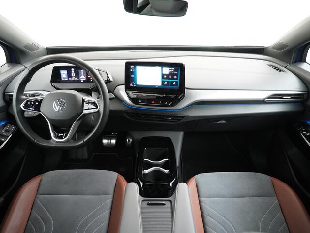 Volkswagen ID.4 First 77kWh Trekhaak Adap.Cruise Camera Pdc Android Auto Apple Carplay Stoelverwarming Navi Ecc Mirrorlink Privacy Glas Lmv Keyless DAB Origineel Nederlandse Auto 1.000KG Trekgewicht