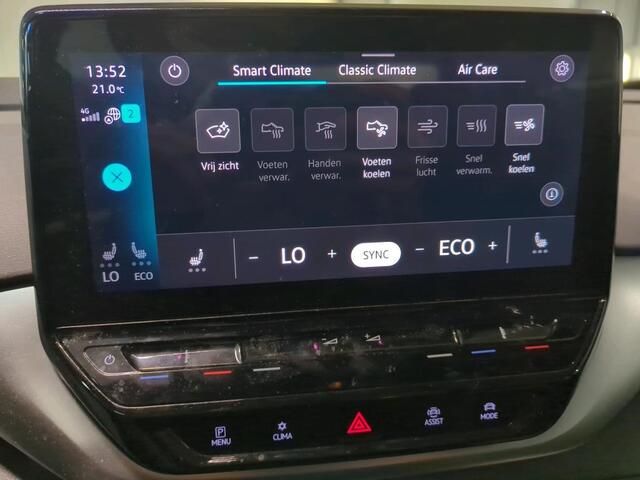 Volkswagen ID.4 Life 77 kWh Navigatie Apple Carplay/Android Auto Adaptive Cruise Control Camera Parkeersensoren Stoel- en stuurverwarming Full Led Climate Control Lichtmetalen velgen