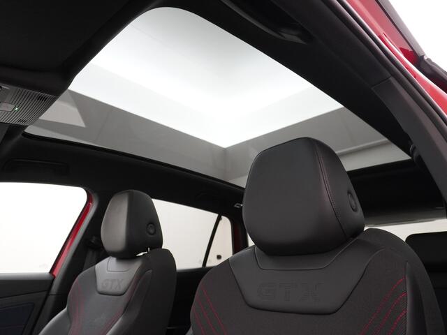 Volkswagen ID.4 GTX 4Motion 300PK (82Kw) 77 kWh PanoDak Warmtepomp 360-Camera 20" Apple Carplay Android Adaptive-Cruise Navi LED-v+a PDC-v+a TwoTone-Dak Dual-Ecc App-Connect Mirror-Link Grootste Accu 0-100 6,3 seconden! AWD All Wheel Drive Assistentiepakket Design-pakket