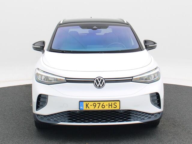 Volkswagen ID.4 First 77 kWh 205 Pk | LED-verlichting | Leder/Alcantara | Adaptive Cruise | Camera | CarPlay | Zwarte Hemel | 20 Inch | 40.702 Km