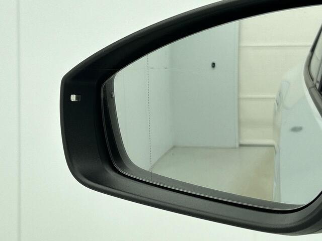 Volkswagen ID.4 Life 77 kWh Auto. Navigatie Apple Carplay/Android Auto Adaptive Cruise Control Parkeersensoren Stoel- en stuurverwarming Full Led Climate Control Lichtmetalen velgen