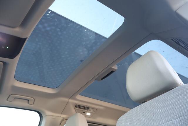 Volkswagen MULTIVAN 1.4 eHybrid L2H1 Style NL-Auto!! Pano-Dak I Elek.Trekhaak I Stoelverwarming