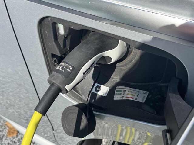 Volkswagen MULTIVAN T7 eHybrid 218pk DSG Style (Trekhaak,Camera,Acc,IQ,Headup)