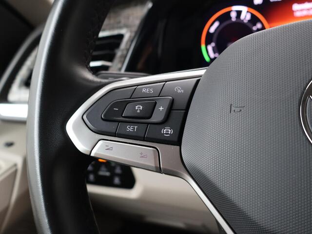 Volkswagen MULTIVAN 1.4 eHybrid L2H1 Life Business | 218 PK | Automaat | Matrix LED koplampen | Adaptive cruise control | Elek. achterklep |