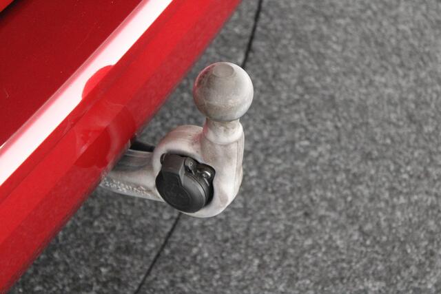 Volkswagen MULTIVAN 1.4 218pk eHybrid L1H1 7-persoons Navigatie Trekhaak