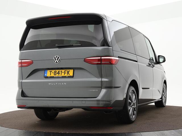 Volkswagen MULTIVAN 1.4 218pk DSG eHybrid L2H1 Life Business 7p. · Panoramadak · Apple/Android Car Play · IQ.Light · Navigatie · Camera · 7 Persoons · Elek. Achterklep · 18'' Inch · Garantie t/m 23-06-2027 of 150.000km