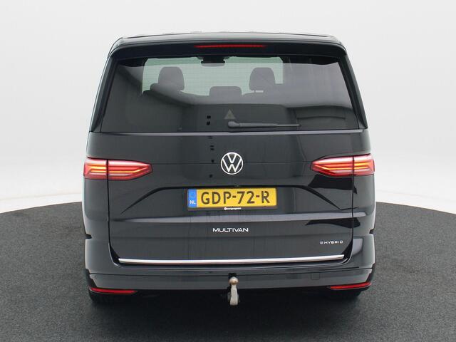 Volkswagen MULTIVAN 1.4 eHybrid L2 Bulli Edition | 7-Persoons | Panoramadak | Trekhaak | Adaptive Cruise | Carplay | Camera | Navigatie | Stoelverwarming | 18 inch | 35.946 Km!!