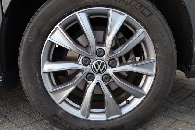 Volkswagen MULTIVAN 1.4 eHybrid L1H1 Style 7p, 7 zits, Panoramadak, Adaptief onderstel, elektrische achterklep, head up! display, assistentie pakket plus, dodehoek sensor side assist, stuurwiel verwarming, rondom zicht camera, IQ Matrix, acc 18" LMV, privacy glas etc.