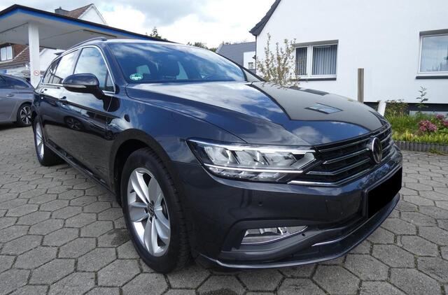 Volkswagen PASSAT Variant 2.0 TDI 200 PK DSG ACC TREKHAAK CAMERA LED
