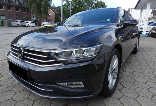 Volkswagen PASSAT Variant 2.0 TDI 200 PK DSG ACC TREKHAAK CAMERA LED