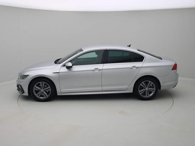 Volkswagen PASSAT 1.5 TSI Elegance Business R
