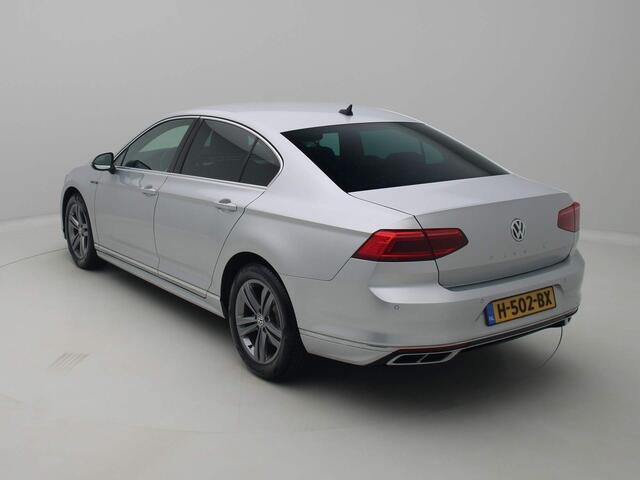 Volkswagen PASSAT 1.5 TSI Elegance Business R