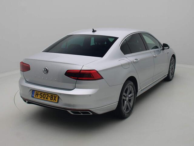 Volkswagen PASSAT 1.5 TSI Elegance Business R