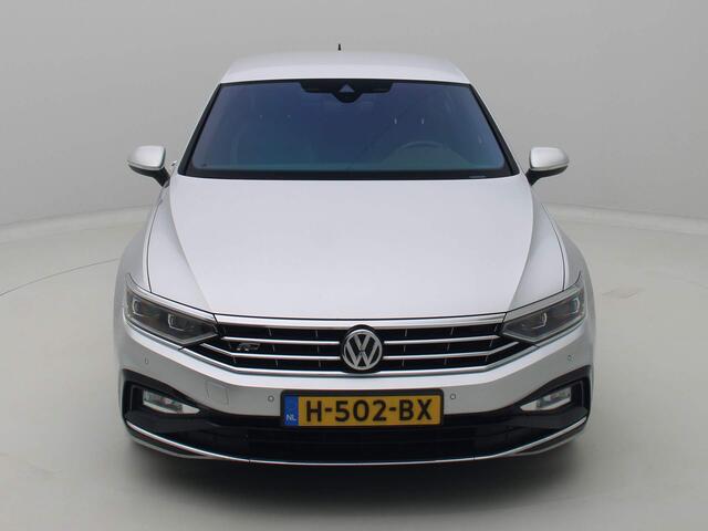 Volkswagen PASSAT 1.5 TSI Elegance Business R