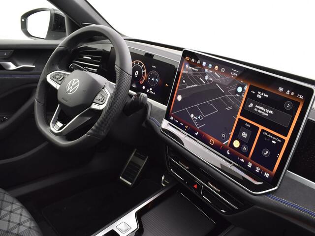 Volkswagen PASSAT Variant R-Line-Edition (9) 1.5 eTSI 150 pk 7 versn. DSG · Assistance pakket · Black style pakket · Comfort pakket · Panoramisch dakraam · MEGA Sale