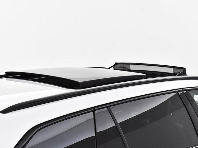 Volkswagen PASSAT Variant R-Line-Edition (9) 1.5 eTSI 150 pk 7 versn. DSG · Assistance pakket · Black style pakket · Comfort pakket · Panoramisch dakraam · MEGA Sale