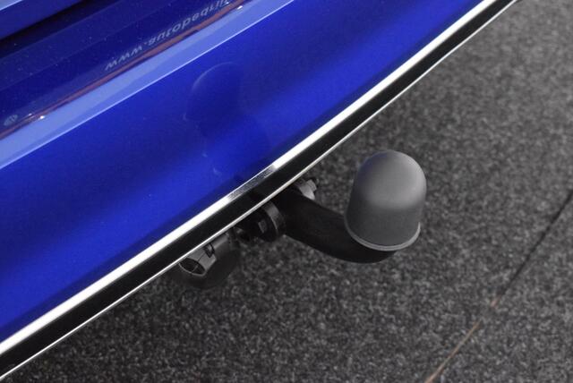 Volkswagen PASSAT Variant 2.0 TSI 190pk DSG R-Line Elegance Trekhaak Stoelverwarming Virtual Cockpit Navigatie