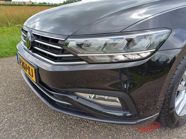 Volkswagen PASSAT Variant 1.5 TSI Business /Led/Navi/App Conn/Add Cruise/Clima v+a/Stoelverw/
