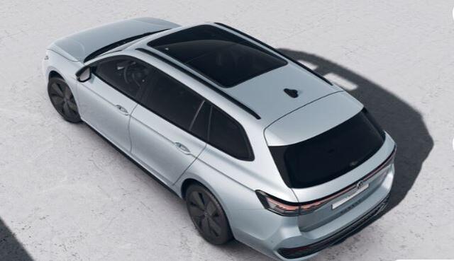 Volkswagen PASSAT Variant 1.5 eTSI R-Line Edition