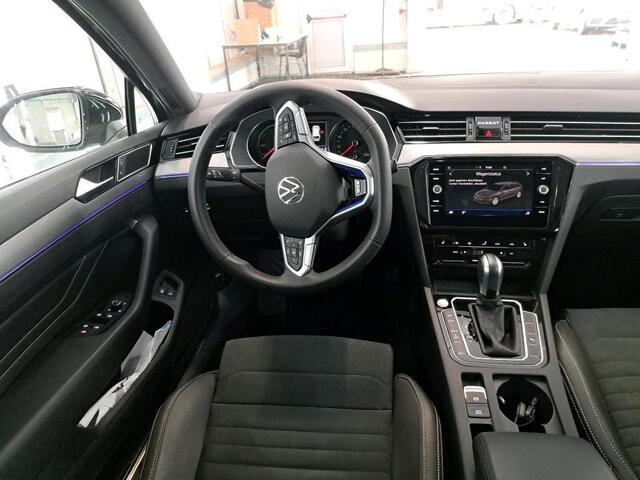 Volkswagen PASSAT Variant 1.4 TSI DSG6 GTE Business | Trekhaak | ACC | Pano |