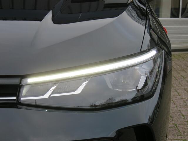 Volkswagen PASSAT Variant 1.5 eTSI Aut. Elegance Business / 360 Camera / Wegklap.h