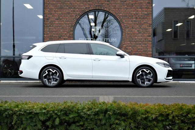 Volkswagen PASSAT Variant 2.0 TDI R-Line Business Panoramadak, Trekhaak, Lederen sportstoelen, Head-up display