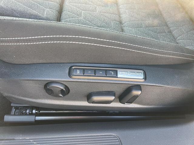 Volkswagen PASSAT Variant 1.4 TSI DSG6 GTE Business | Wordt verwacht | PHEV | Trekhaak | ACC | Elec. klep |