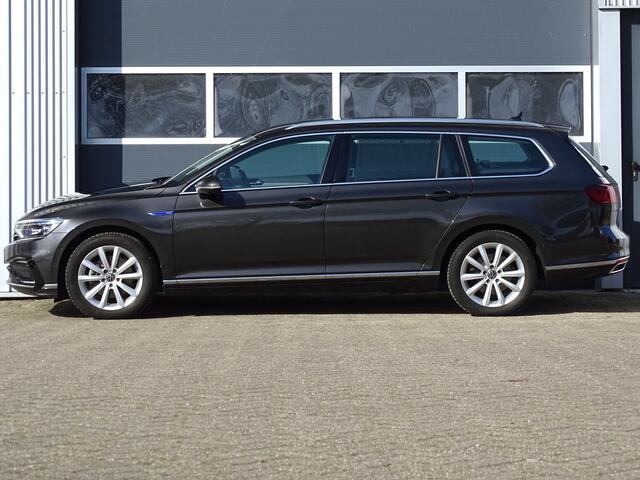 Volkswagen PASSAT Variant 1.4 TSI PHEV GTE Business | Elektrische trekhaak | Park Assist | Adaptive cruise | Ergocomfort stoel | 360 cam | Achteruitrijcamera | Lederen bekleding / alcantara bekleding | DAB | Apple CarPlay | Lane Assist | Side Assist | Elektrisch bedienbare